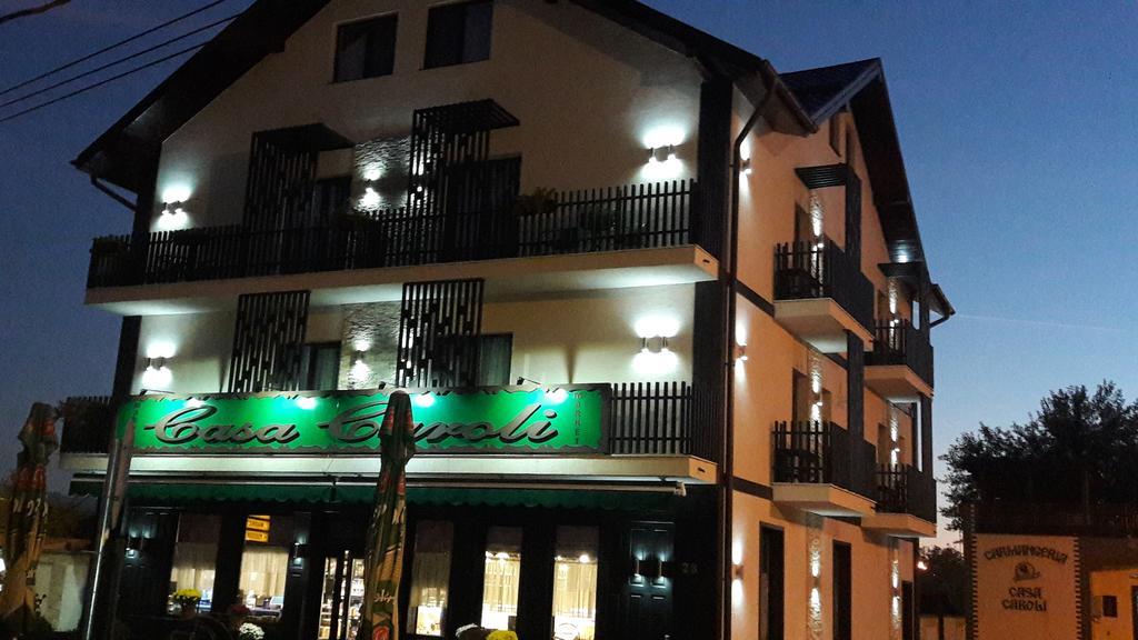 ホテル Casa Caroli Târgu Jiu エクステリア 写真